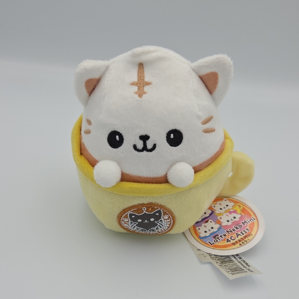 Latte Neko Coffee Mini White Kitten Cat in Yellow Mug 6" Plush NWT Round1